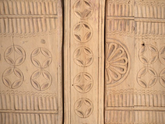 Antique carved low sideboard in fir wood – China, circa 1930 (photo 12 of 40)