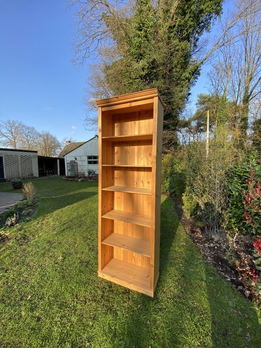 Hohes Kiefernholz-Bücherregal, 223 cm hoch, Notio Living Design