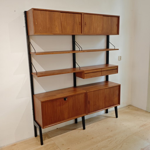 Meuble mural/armoire vintage Royal Poul Cadovius