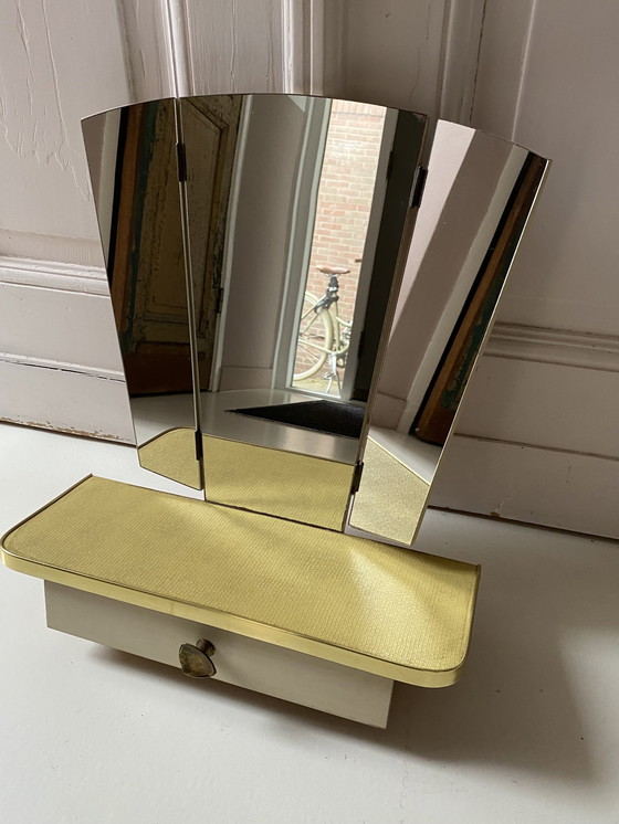 Image 1 of Vintage jaren 60 toilettafeltje