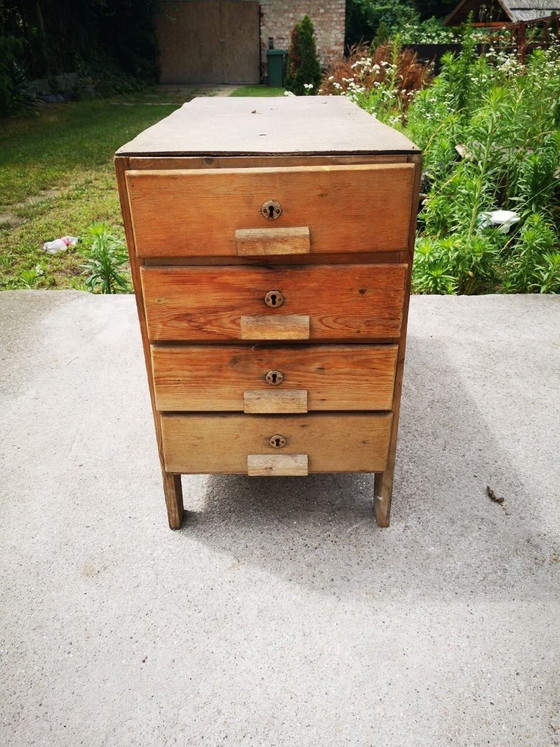 Mid-Century Industrial Wooden Dresser, 1960s – Chest of drawers, Industrieel (photo 3 of 5)