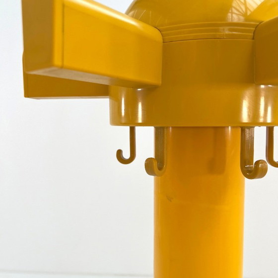 Image 1 of Porte-manteau jaune modèle 4653 de Kartell, années 1970