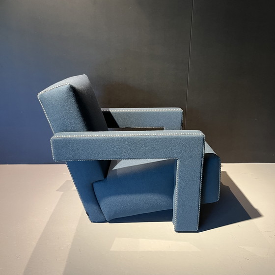 Image 1 of Cassina Utrecht Vorsitzende