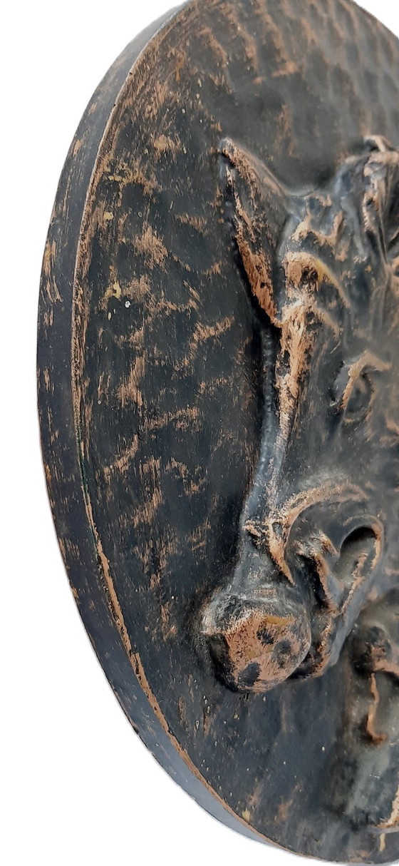 Image 1 of Decorazione murale in rame battuto martellato d'epoca con tema di caccia, cinghiale