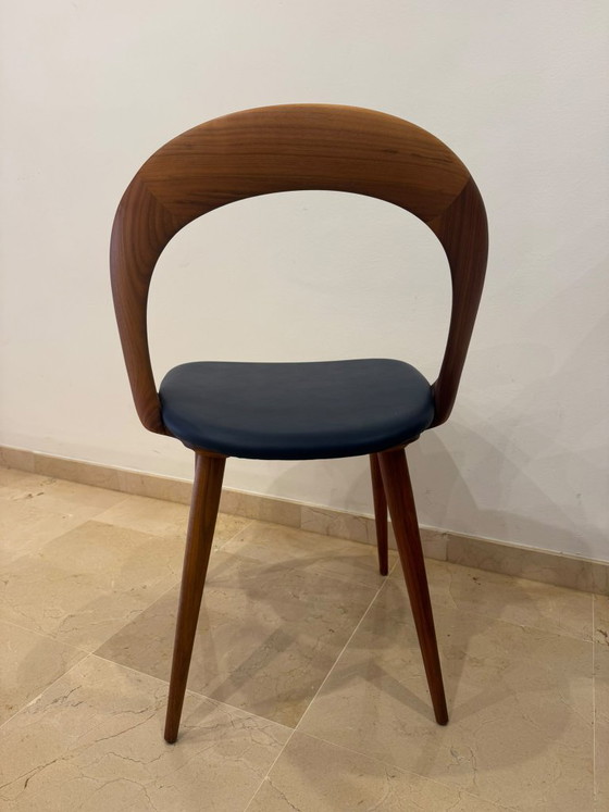 7 Sedie da pranzo Ester di Porada – Leather, Wood (photo 3 of 5)
