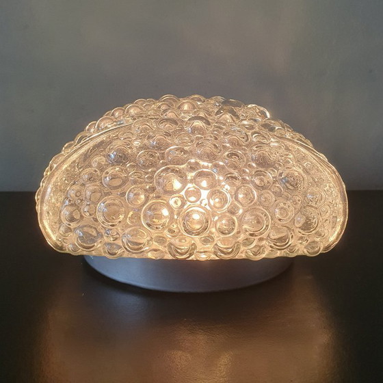 Image 1 of Helena Tynell - Glashütte Limburg - anni '60. Lampada da parete/soffitto in vetro spesso a bolle.