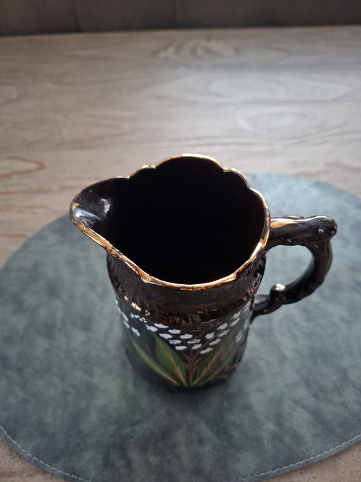 Victorian Jackfield can.