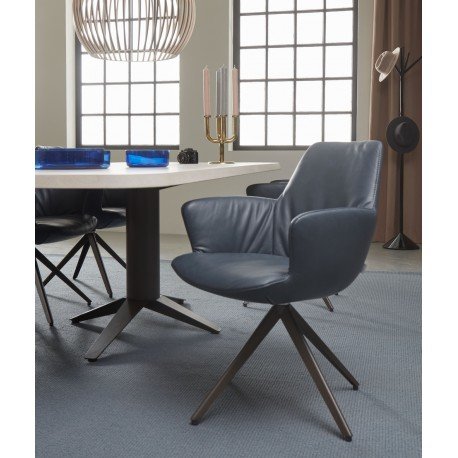 Bert Plantagie Carve eetkamertafel met 6 Maple stoelen – eettafels, Leather