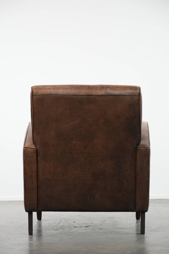 Image 1 of Poltrona in pelle di pecora dal design elegante e dalle belle forme rotonde