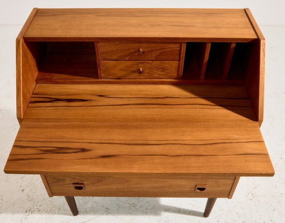 Image 1 of Bureau en teck restauré MK11134