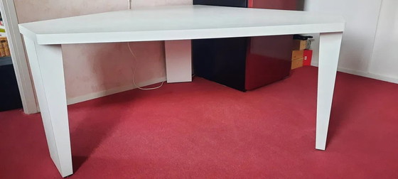 Image 1 of La table à manger de Hulshoff est unique !