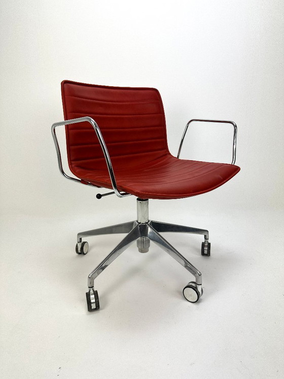 Image 1 of Sedia design Arper Catifa 53