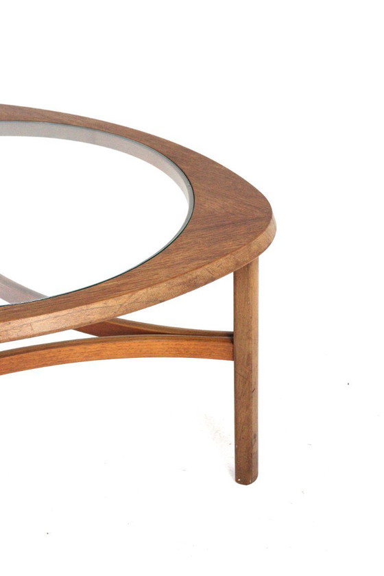 Image 1 of Table basse Nathan avec verre vintage 'Bicester'