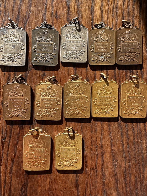 Image 1 of Set di medaglie vintage del ciclocross belga – Le Soir “Cross du Soir” 1924-1947 – 10 pezzi