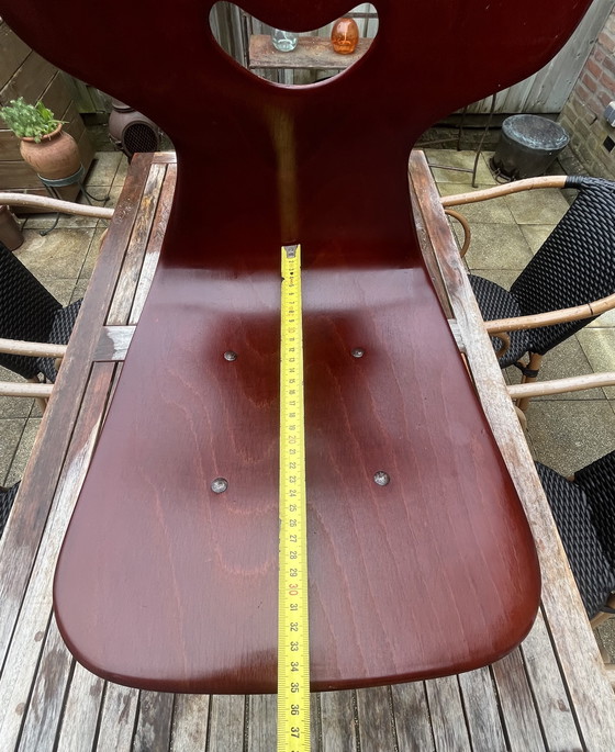 Image 1 of Chaire de l'école de design industriel Pagholz - Adam Stegner