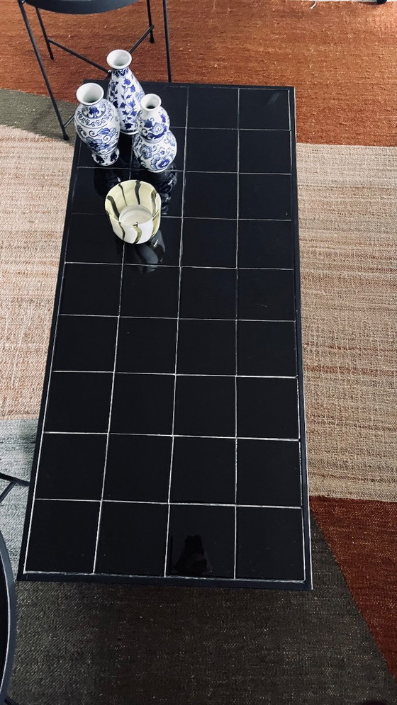 Image 1 of Tavolino da caffè nero smaltato puro