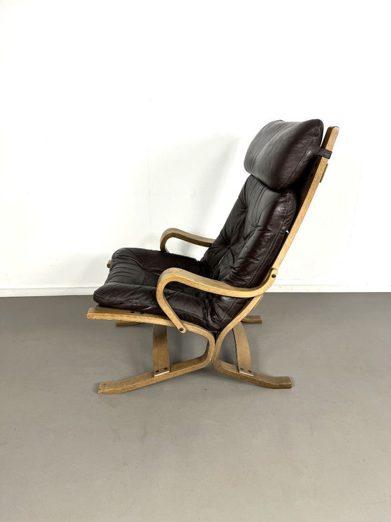 Poltrona scandinava in rovere con seduta in pelle, anni '60 – Poltrone, Legno (photo 3 of 5)