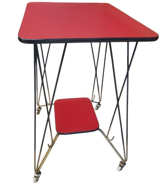 Image 1 of Meuble TV vintage en similicuir avec roulettes 2222