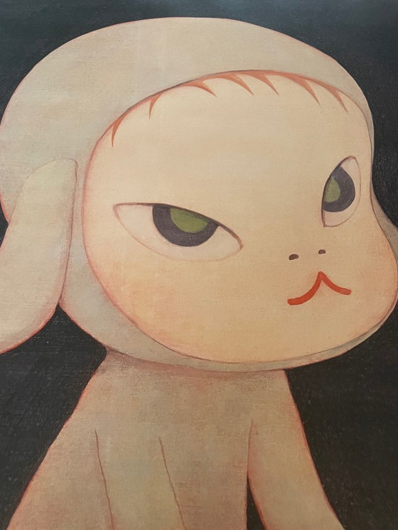 Image 1 of Yoshimoto Nara, Sleepless Night (Zittend), 1997, met dank aan Rubell Museum, copyright Yoshitomo Nara, Gedrukt in Duitsland