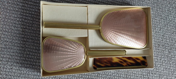 Image 1 of Ensemble de coiffeuse vintage, miroir à main, brosse et peigne.