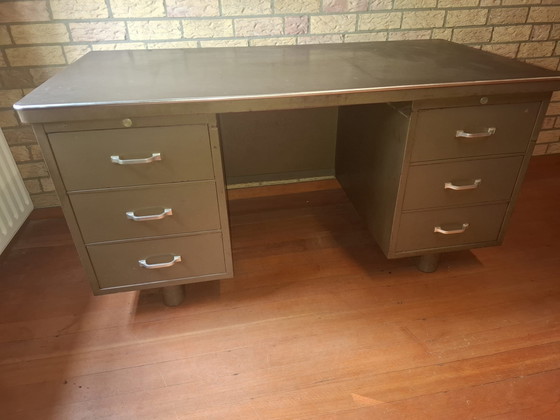 Image 1 of Gispen-Schreibtisch
