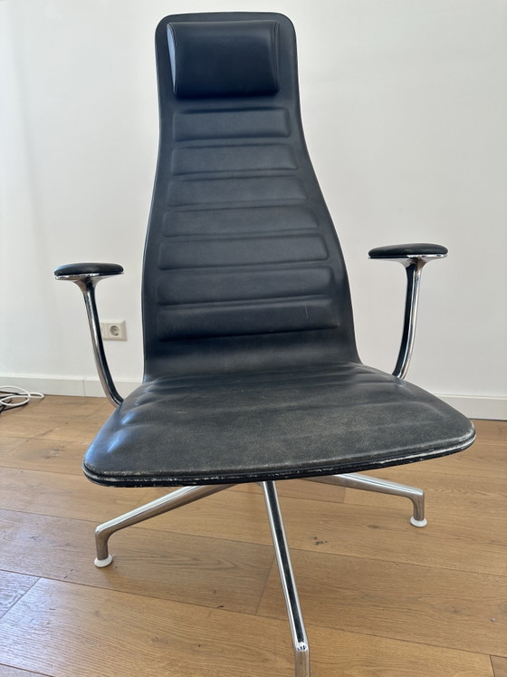 Cappellini Lotus High – Jasper Morrison – Cuir noir – Chaises pivotantes, Chrome, Leather (photo 7 of 9)