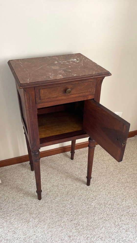 Image 1 of Comodino antico in legno e marmo