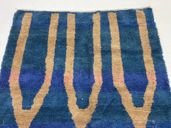 Image 1 of Handmade Moroccan rug, decorated, 200cm x 300cm