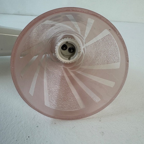 Image 1 of Antieke art-deco wandlamp met roze glas