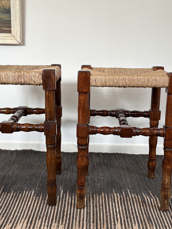 Image 1 of Antikes Hocker-Set aus Walnussholz mit Sitzfläche aus Papierstroh, Höhe 45 cm