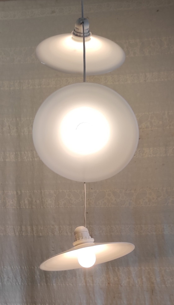 Image 1 of Hanglamp/draaglamp met 3 opalen kappen - midden 20e eeuw
