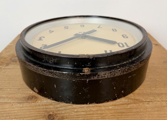 Orologio da parete industriale nero di fabbrica IBM, anni '50 – Vetro, Ferro (photo 13 of 18)