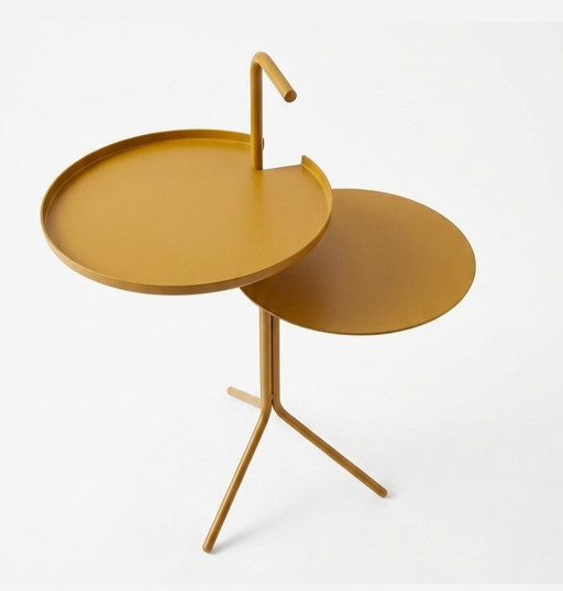 Design On Stock Oo-Two - Edward Van Vliet - Mesa auxiliar Mustard