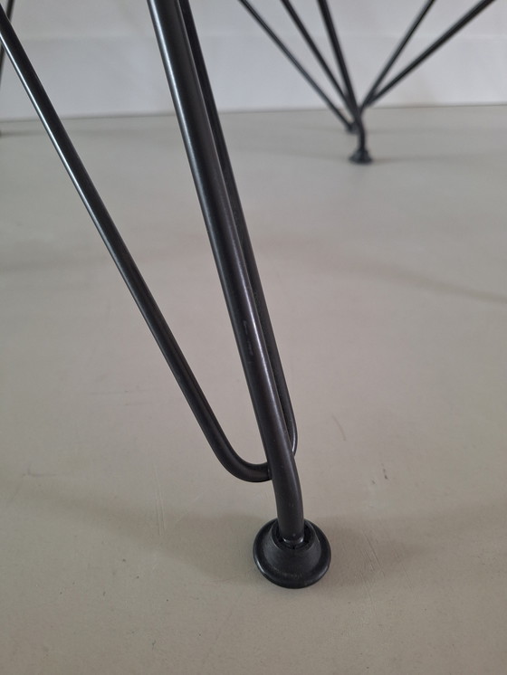 Image 1 of 4x Vitra Eames gris oscuro con base negra