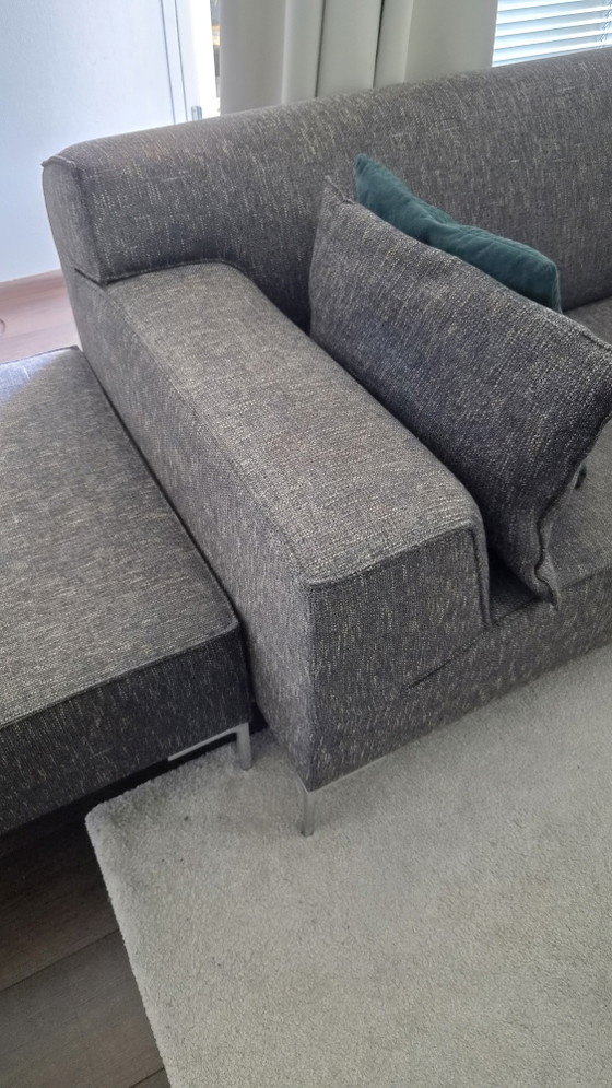 Design On Stock Bloq Stanton Antracite Divano a 2,5 posti + Pouf + Cuscini – Divani, Metal, Textile (photo 6 of 6)