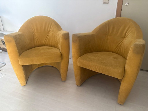 Leolux fauteuils (2) in Alcantara – Polyester, Plastic