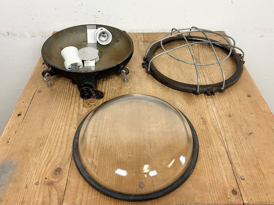 Image 1 of Lampada da parete o da soffitto in ghisa industriale nera di Elektrosvit, anni '60