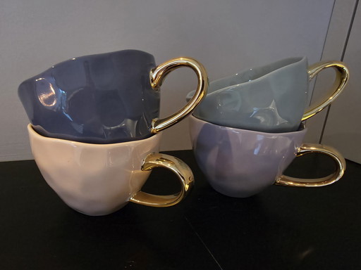 Teeservice aus urbaner Naturkultur