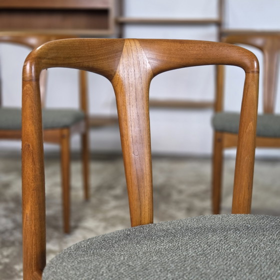 Image 1 of 5 Johannes Andersen 'Juliane' Vintage jaren 60 Deense stoelen
