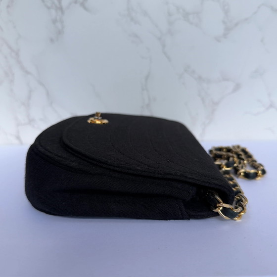 Chanel Vintage Half Moon Flap Tissu Noir – D'occasion – Autres sacs (photo 7 of 11)