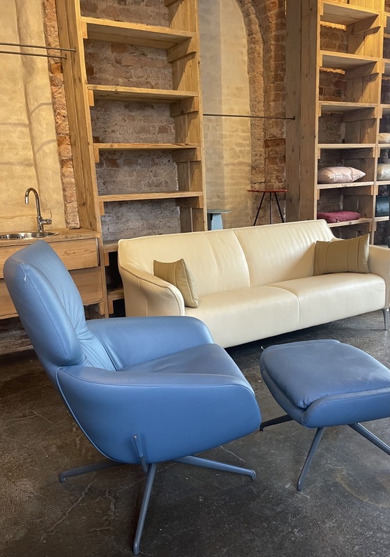 Image 1 of Leolux Lloyd relax armchair plus footstool Elmosoft leather NEW