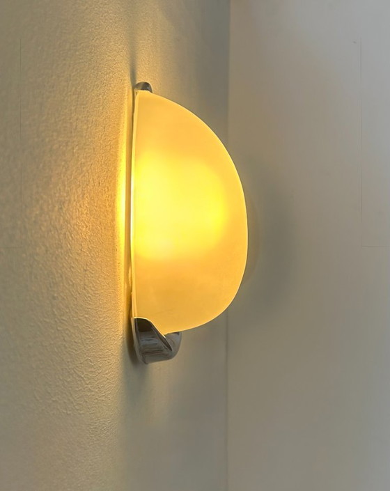 Image 1 of Coppia di applique vintage, metallo cromato e vetro satinato, Francia, 1980