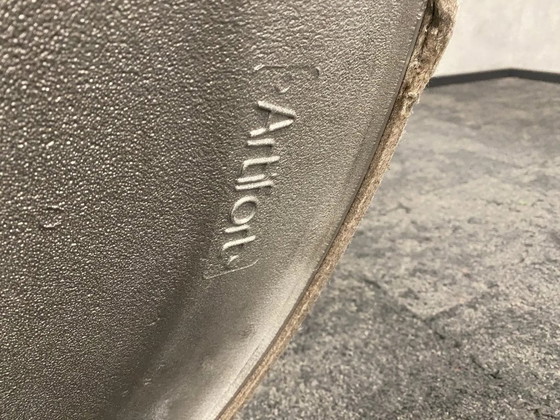 Image 1 of Artifort oval design dining table – designed by Pierre Paulin