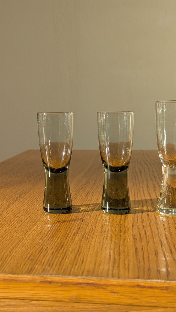 Image 1 of Set di 4 bicchieri vintage Holmegaard grigio fumo + 1 Ulla Uno Westerberg