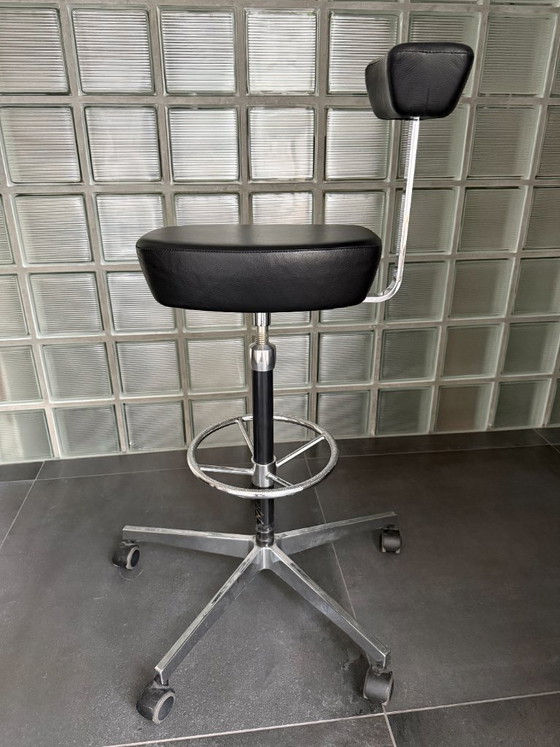 Vitra Perch Chair von George Nelson – Konferenzstuhl, Leather, Metal (photo 12 of 13)