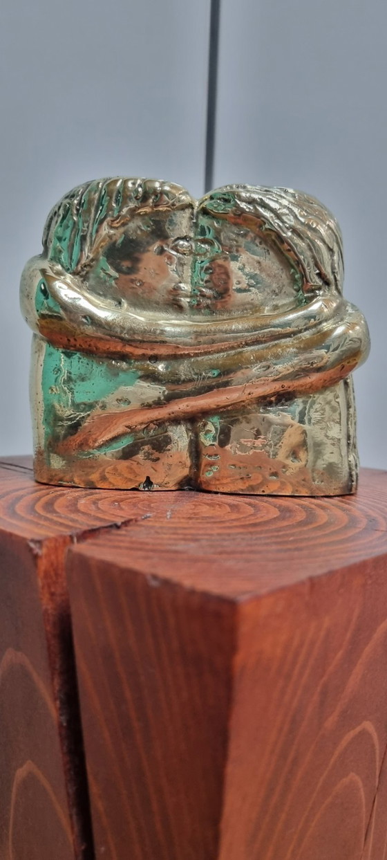 Image 1 of Sculptuur geïnspireerd op Brancusi's De Kus