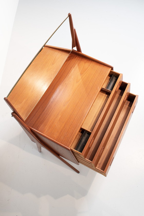 Image 1 of Svend Aage Madsen kaptafel