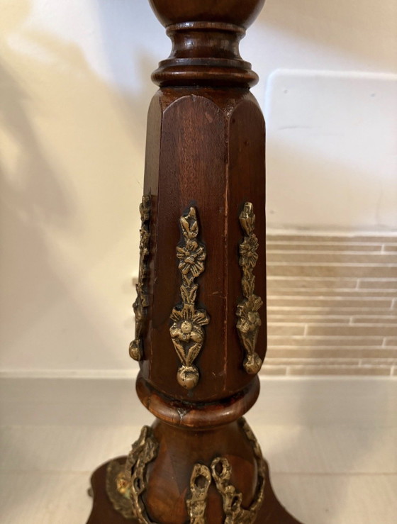 Antique Round Pedestal Side Table with Marquetry & Gilt Bronze Details – Tavolini, Ceramic (photo 13 of 15)