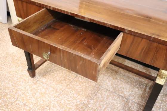 Image 1 of Escritorio antiguo de nogal, Italia Principios del siglo XIX