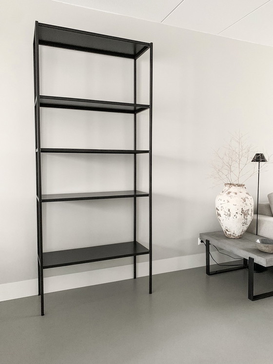 Image 1 of Handgemaakte stalen kast